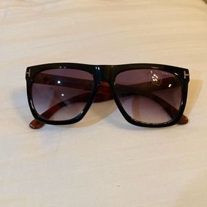 Tom Ford in excellent condition,